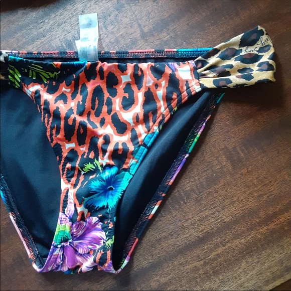 Victoria’s Secret Bombshell Bikini ~ RARE print! - Picture 6 of 11